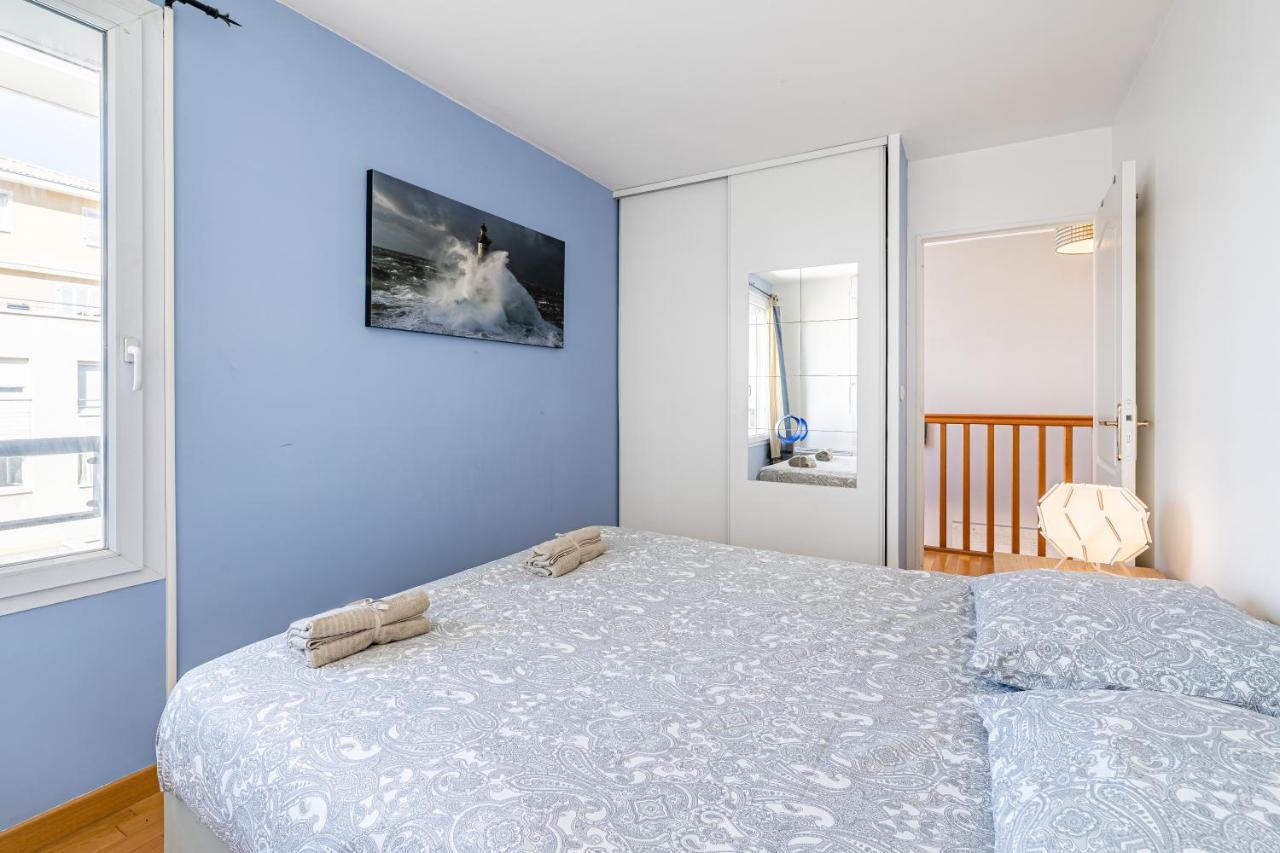 La Joliette; Duplex 2 Chambres, Parking Inclus+ Terrasse+ Ascenseur Apartment