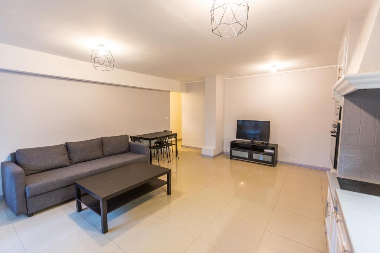 Superbe T4 Renove Spacieux Avec Stationnement Libre Et Gratuit Appartement *