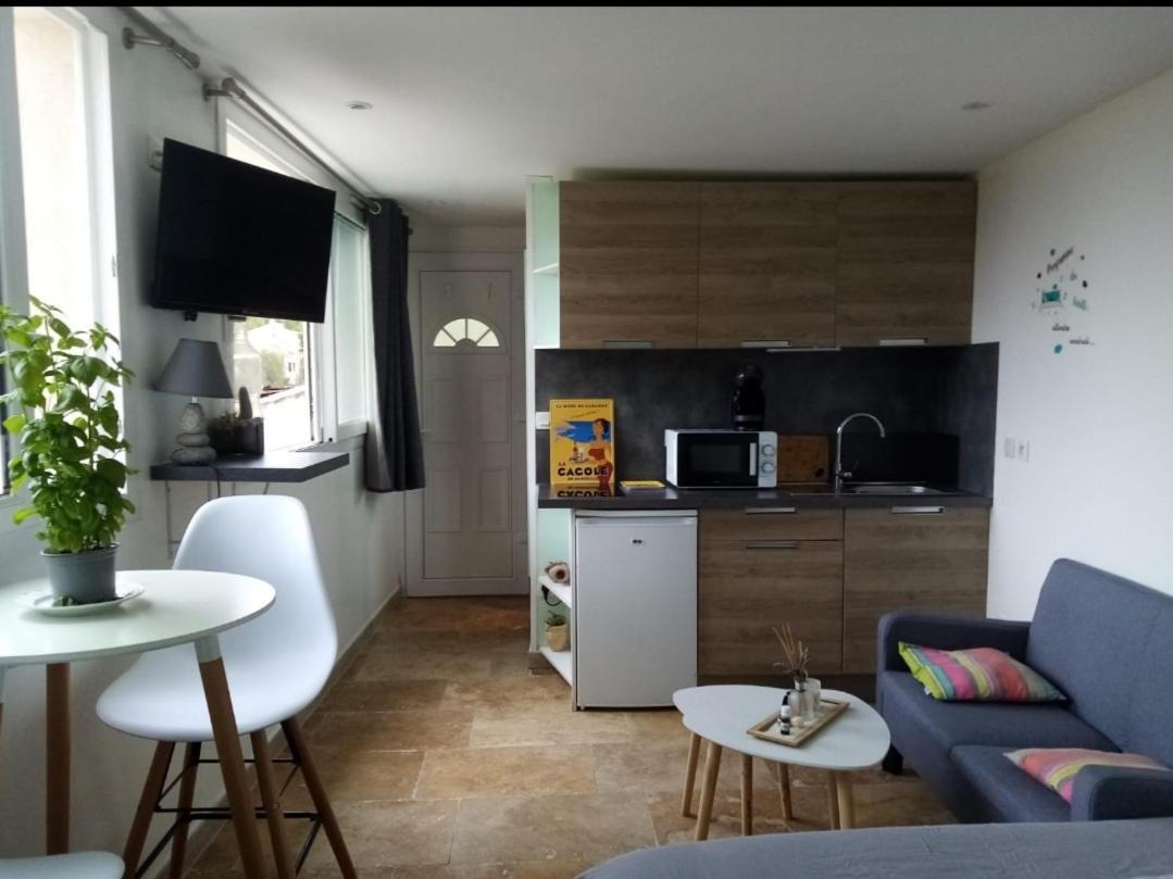 D'environ 20m2, Piscine, Vue Mer, Pour 2 Personnes Apartment