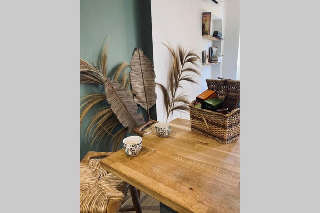 T2 Au 5 Avenue Full Confort Au Calme Et Climatise Apartment Marseilles