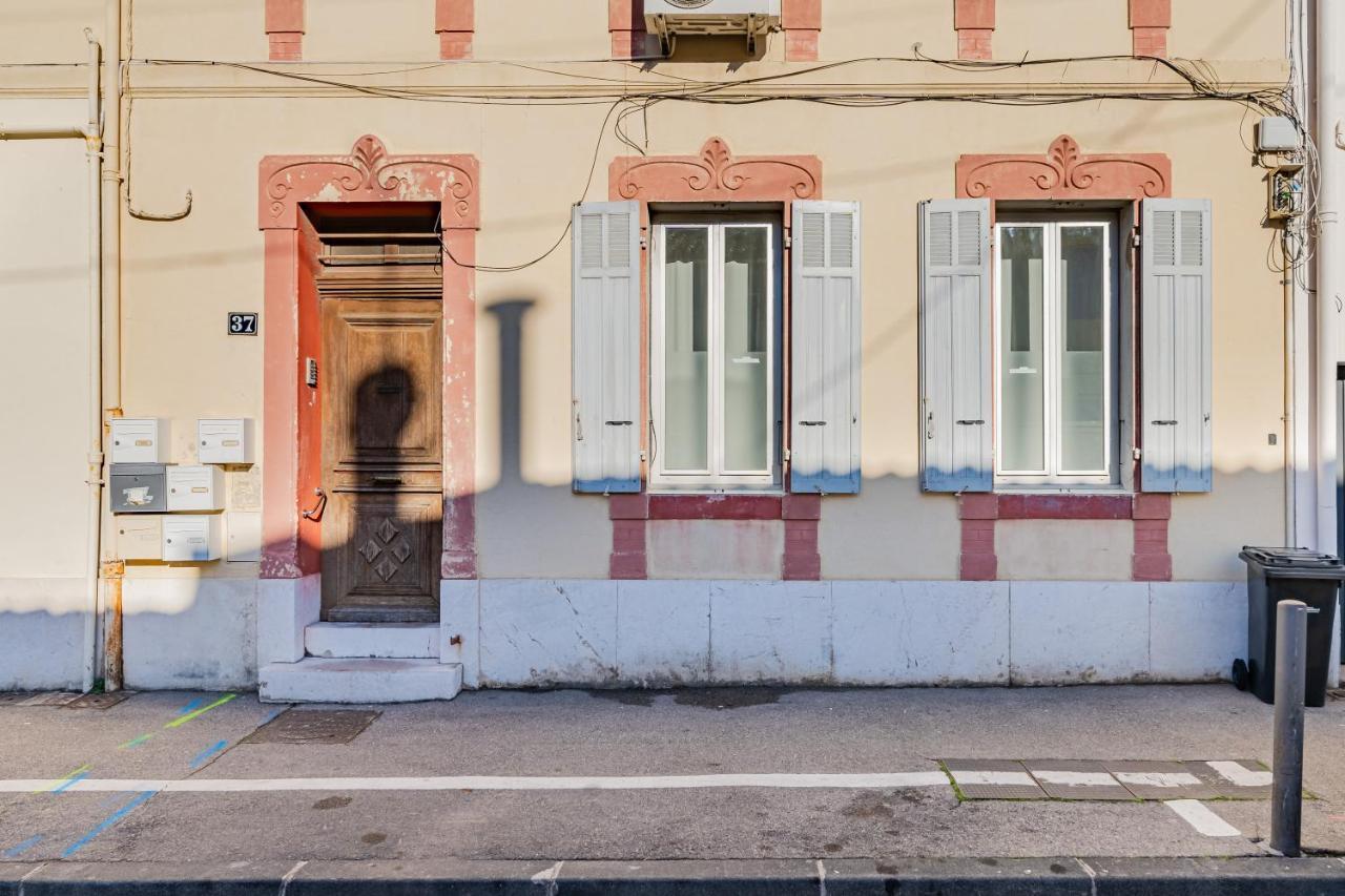 Apartment Le Borely: Climatise Avec 2 Chambres, A 800m De La Marseille