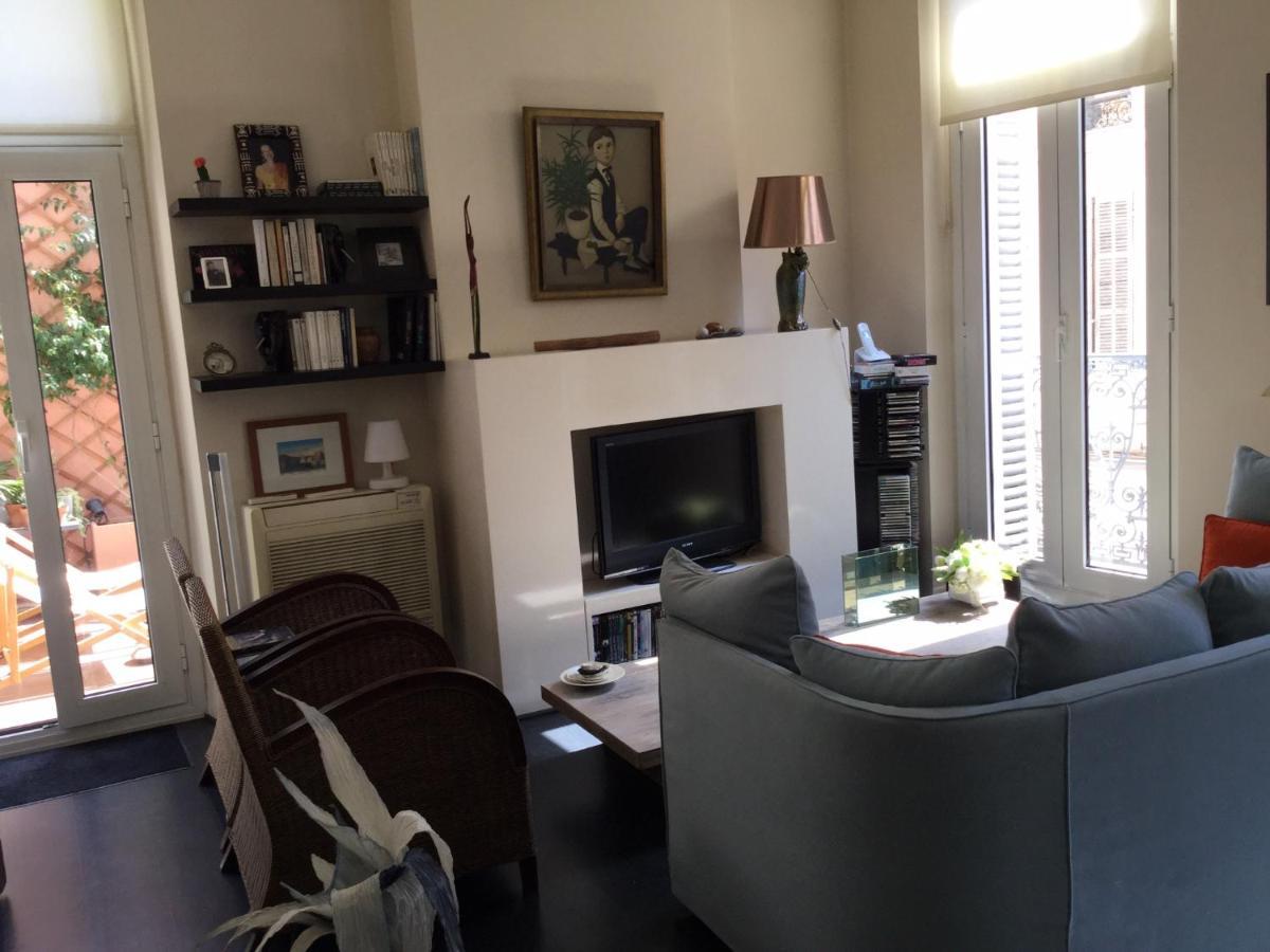 Homestay 1 Personne Avec Terrasse Centre 3 Nuits Min , Femme Uniquement *