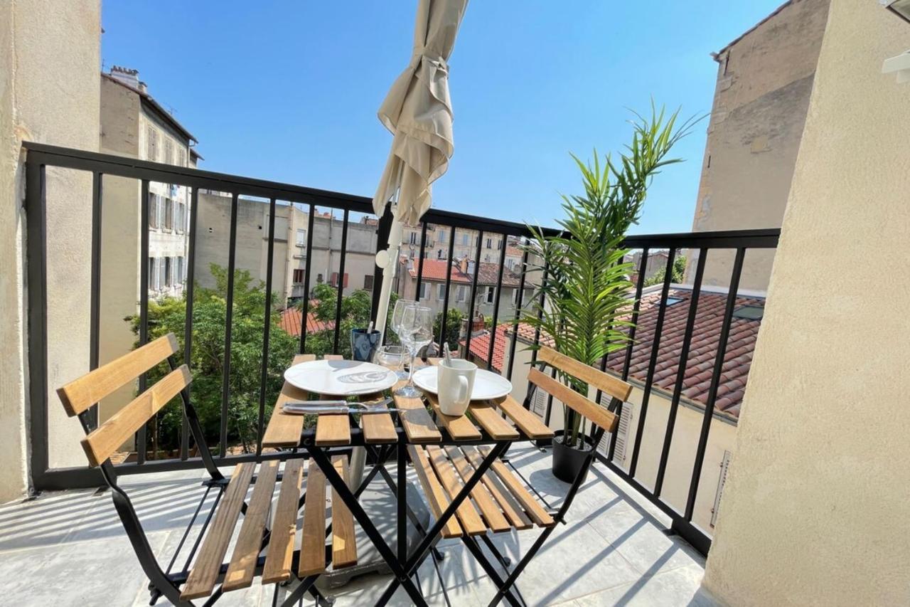 Les Temps Heureux Petite Terrasse Clim-netflix Marseilles