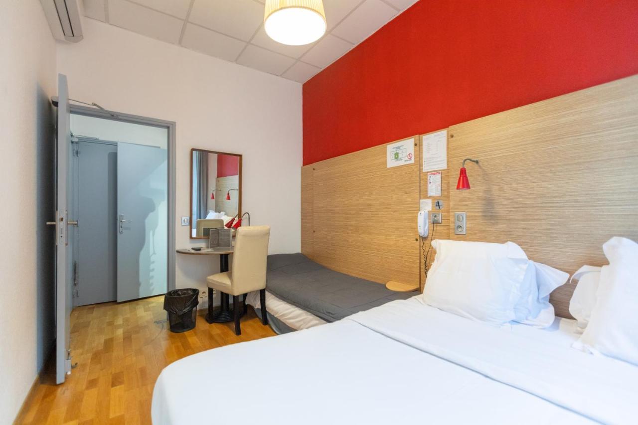 Hotel Edmond Rostand 3*