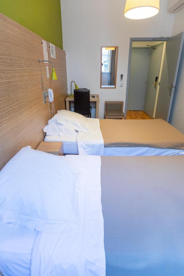Hotel Edmond Rostand 3*
