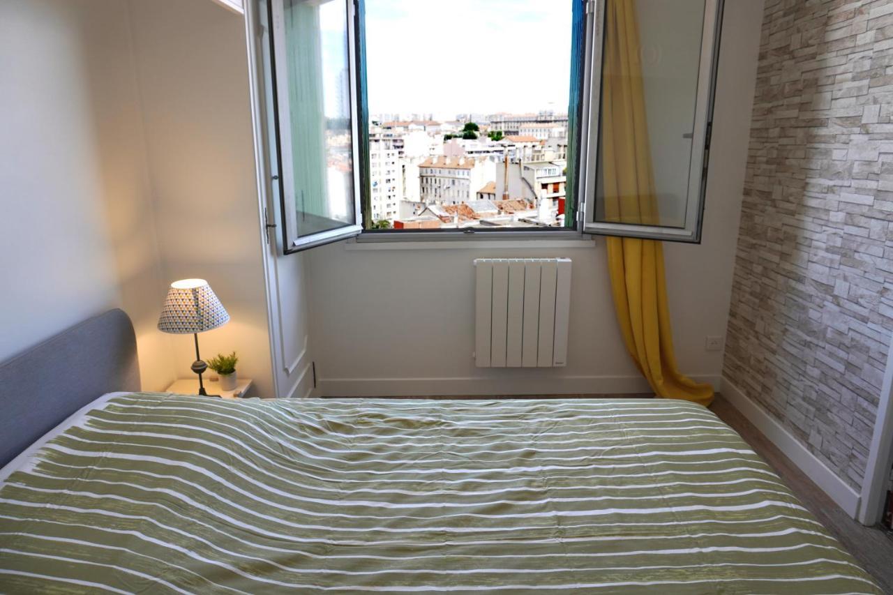 3 Chambres Lumineux Avec Vue Sur La - Parking Couvert Gratuit * Marseille