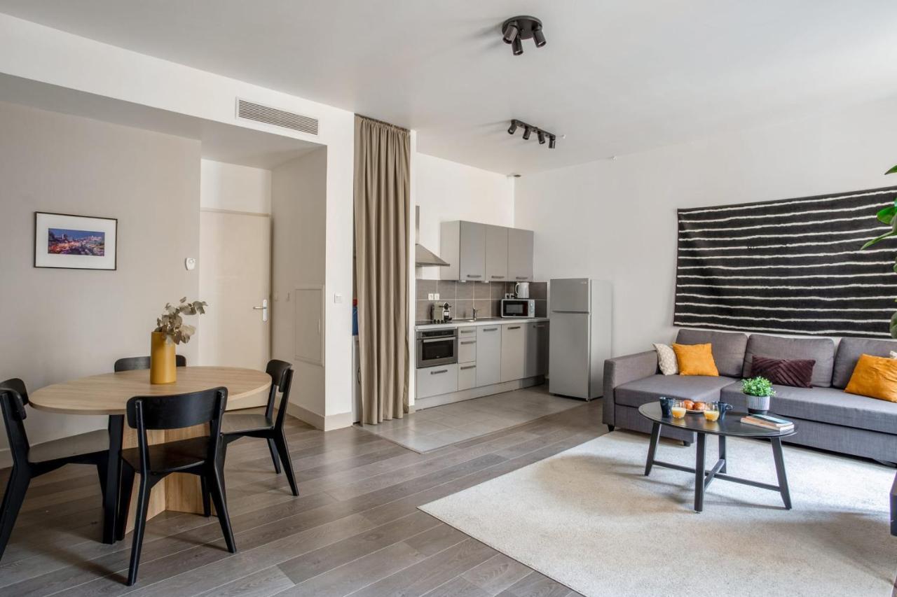 Apartment Large Modern And Calm Flat At The Doors Of Panier In - Welkeys