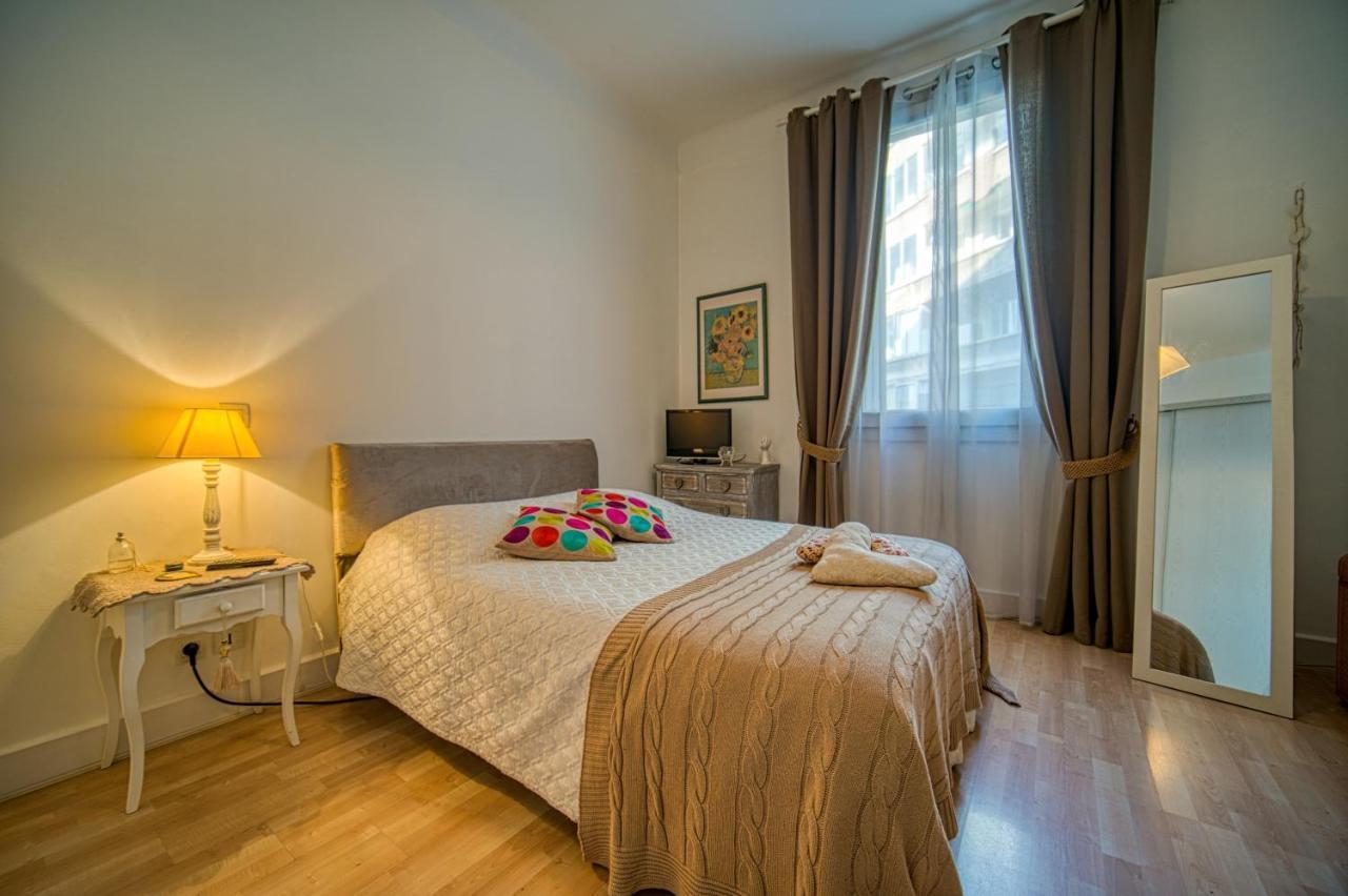 Grand 4pers A Cote Du Palais Longchamp Apartment