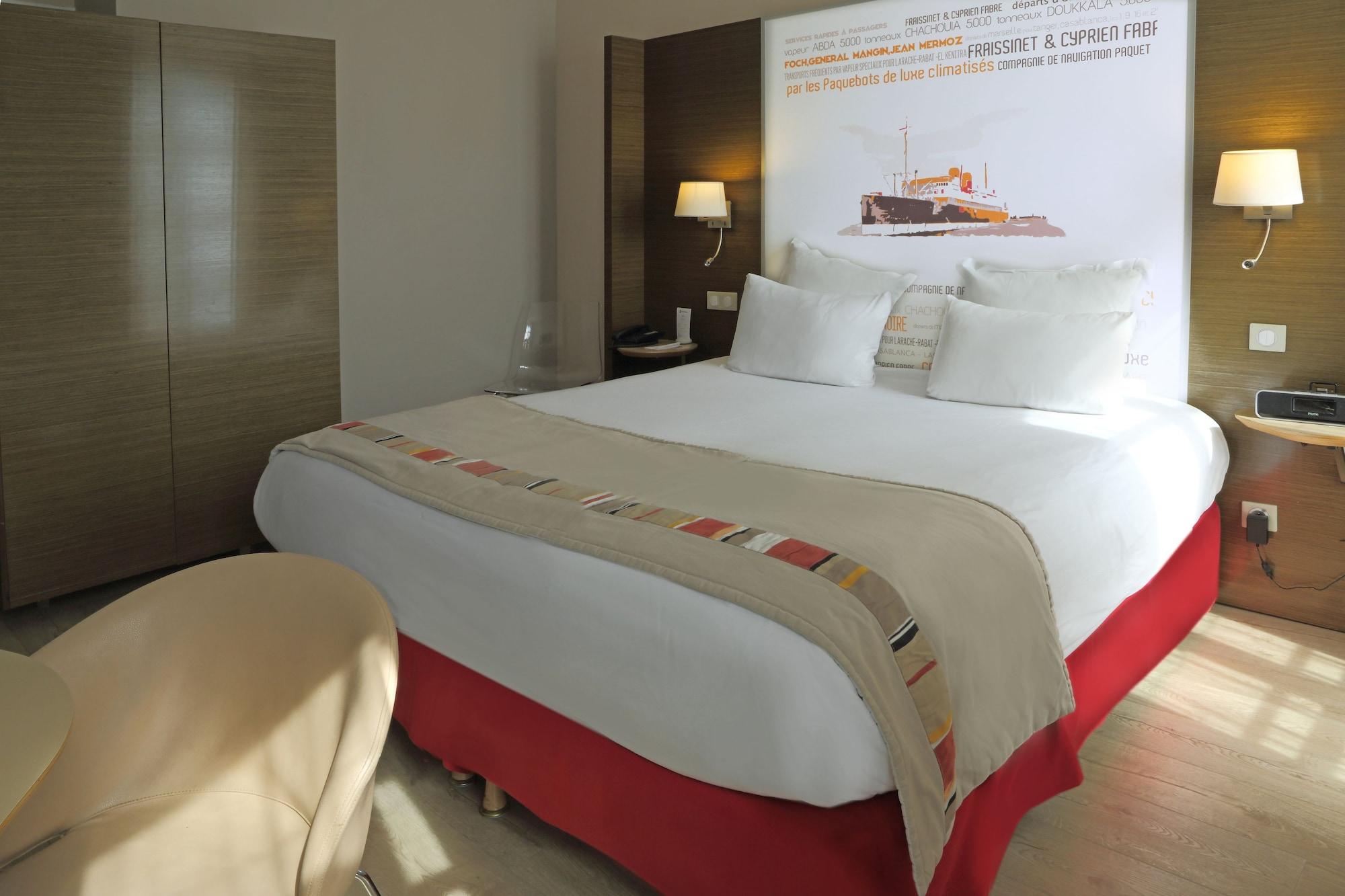 Western La Joliette Hotel 4*