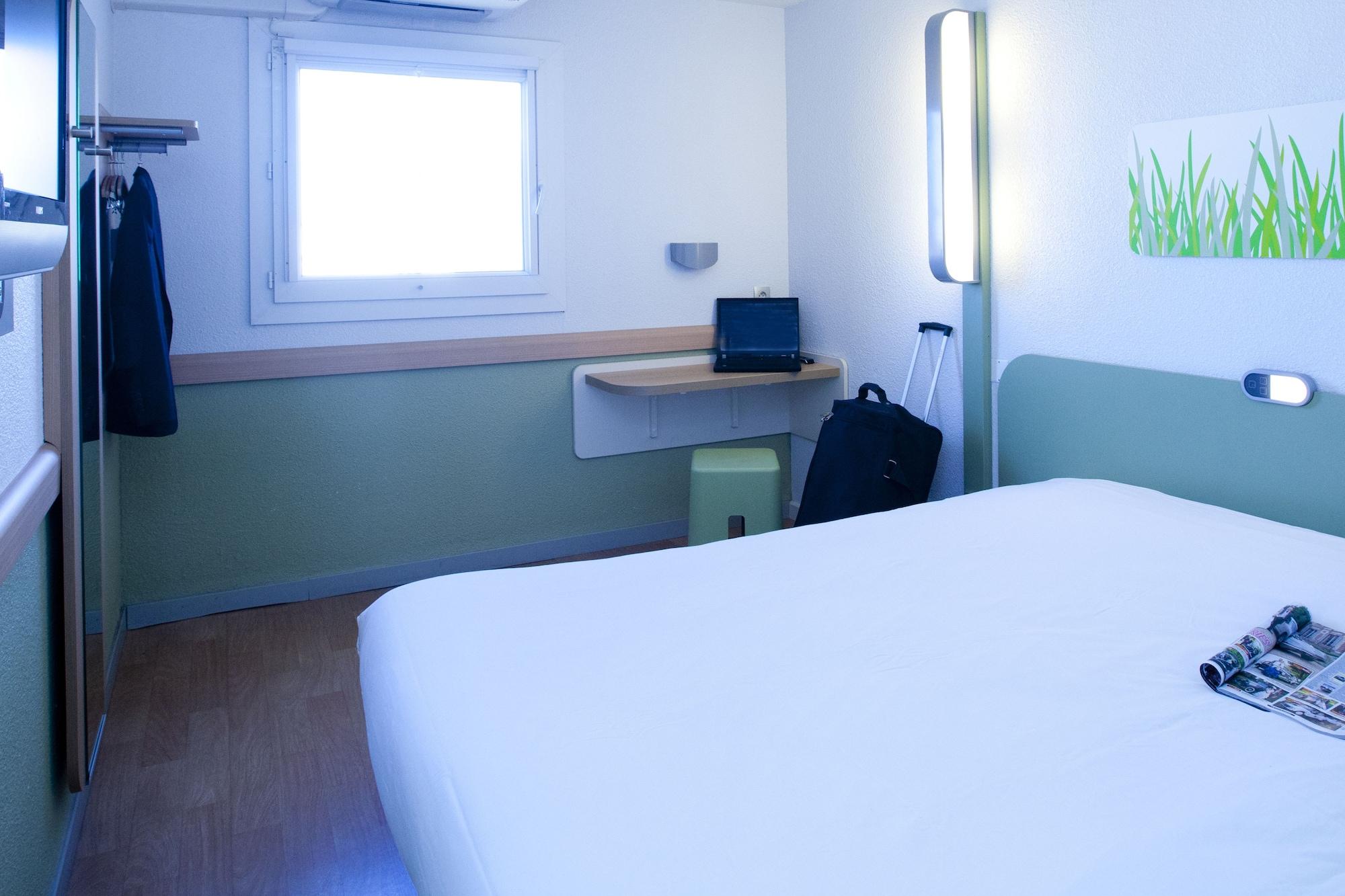 Khách sạn Ibis Budget Vieux Port 2*