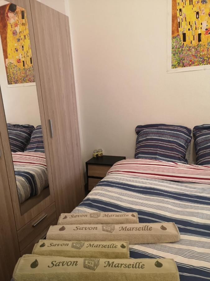 Appart T2 Massilia La Phoceenne A La Des Catalans *