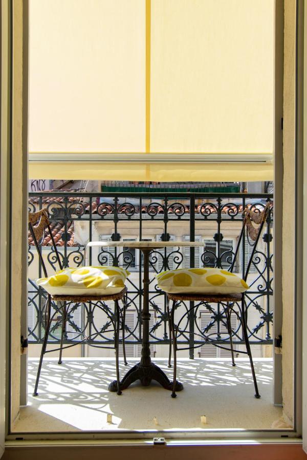 Balcon Filant, Vue 180, Store, Netflix, Clim ,ascenseur, T2, Acces Avec Code * Marseilles