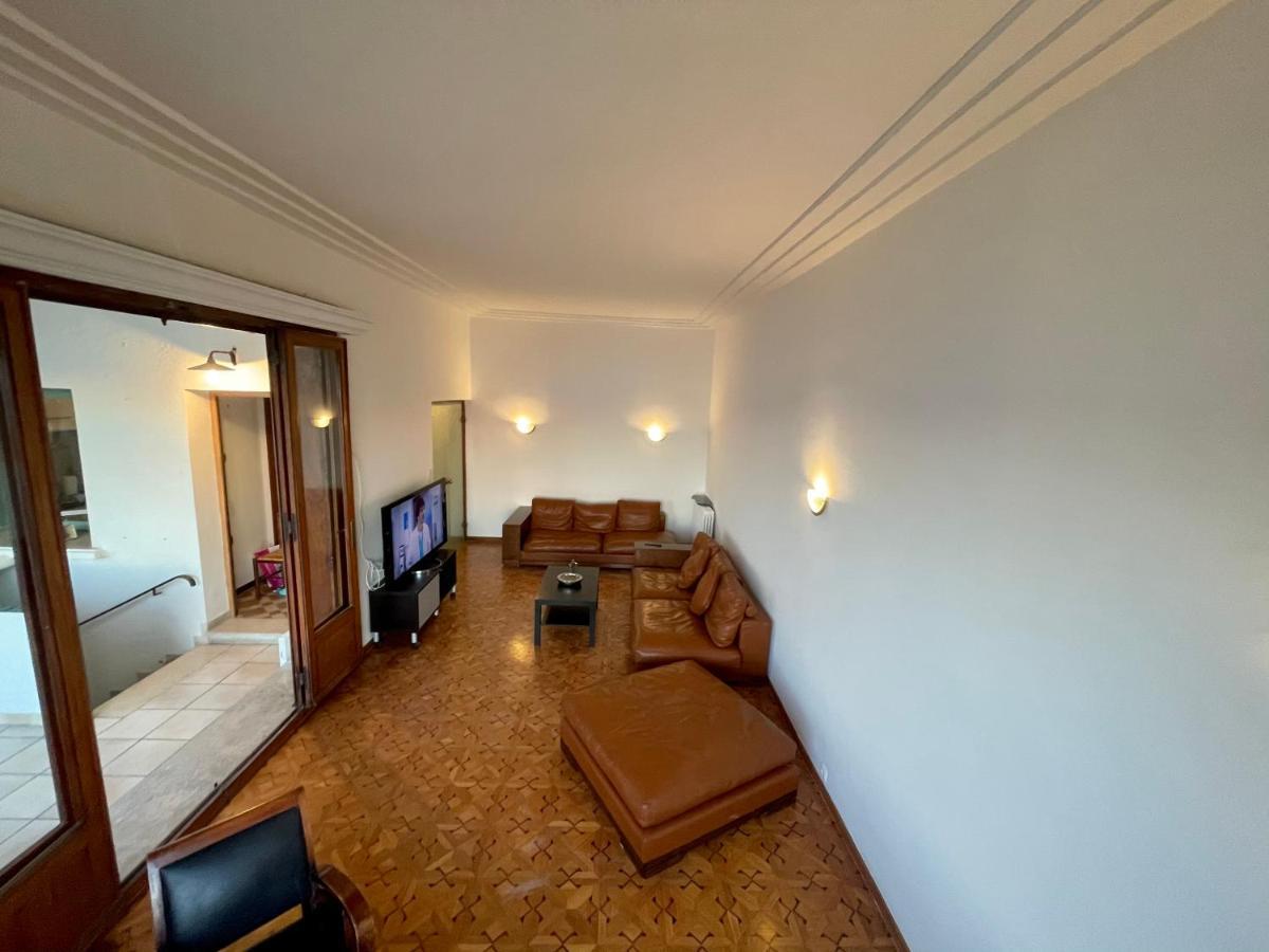 Splendid Sea Front Top Location Apartment