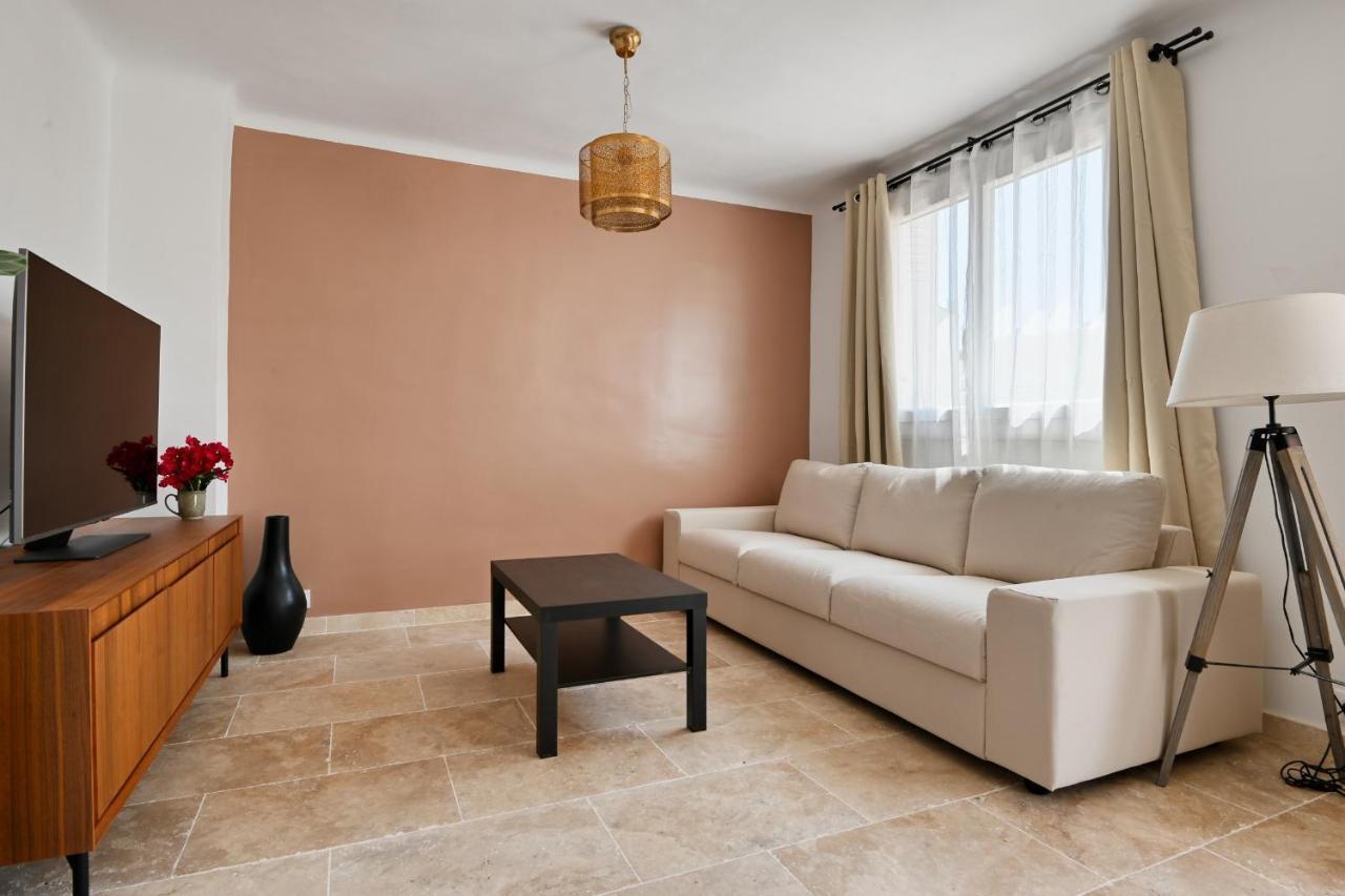 Acogedor Apartamento Con Balcón En El Corazón Del 8 *