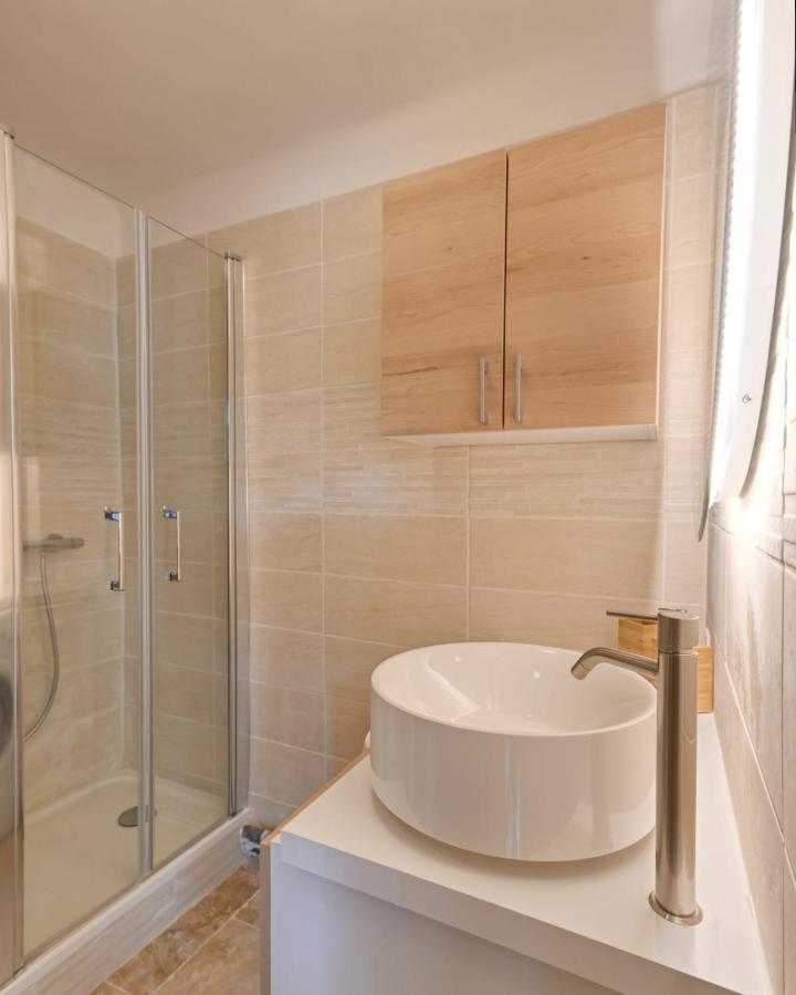 Acogedor Apartamento Con Balcón En El Corazón Del 8 Apartamento *