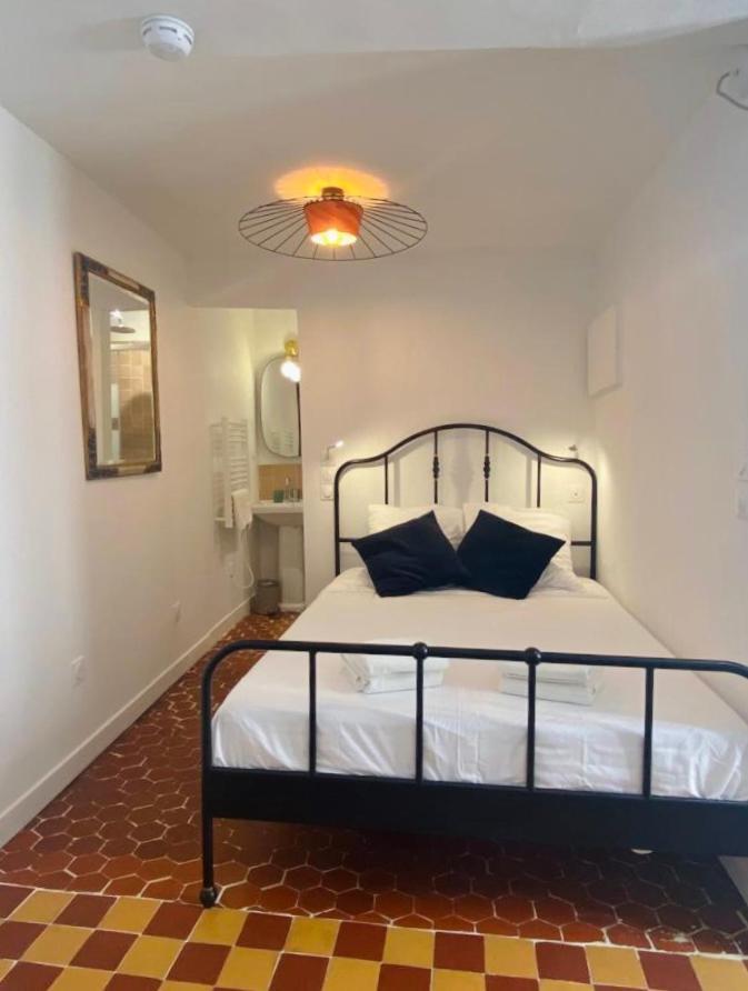 Le Studio Des Dames Apartment
