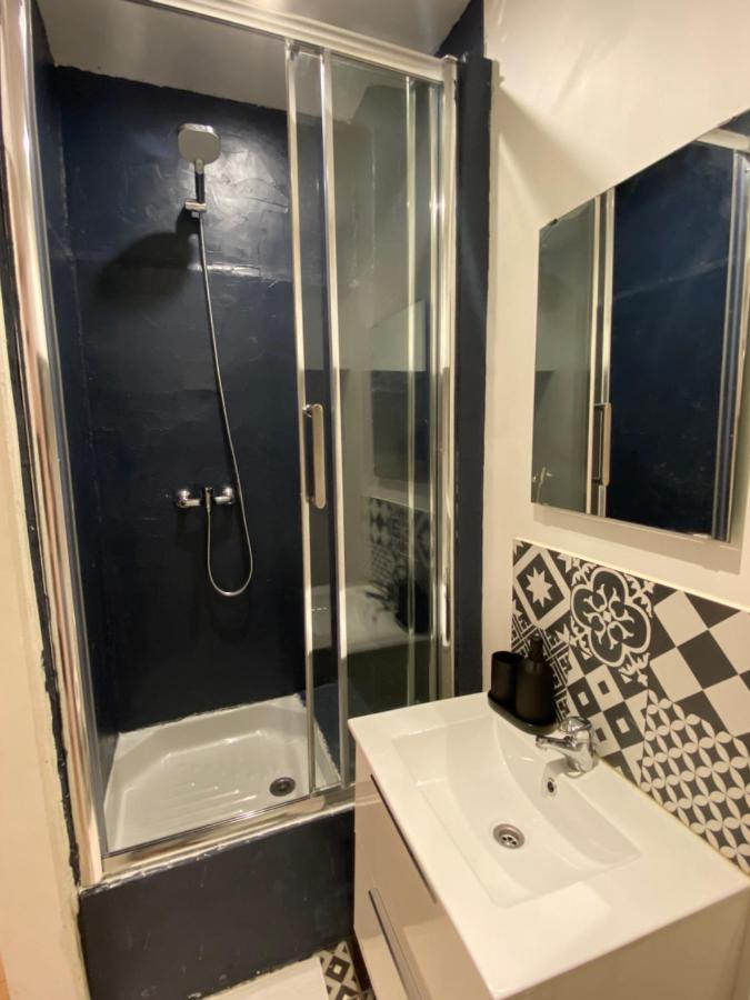 Appartement Lovely Studio Under The Roof -le Panier Marseilles
