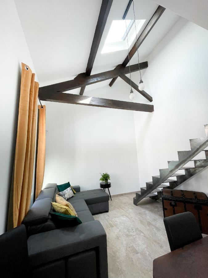 Luna Casa * Marseilles