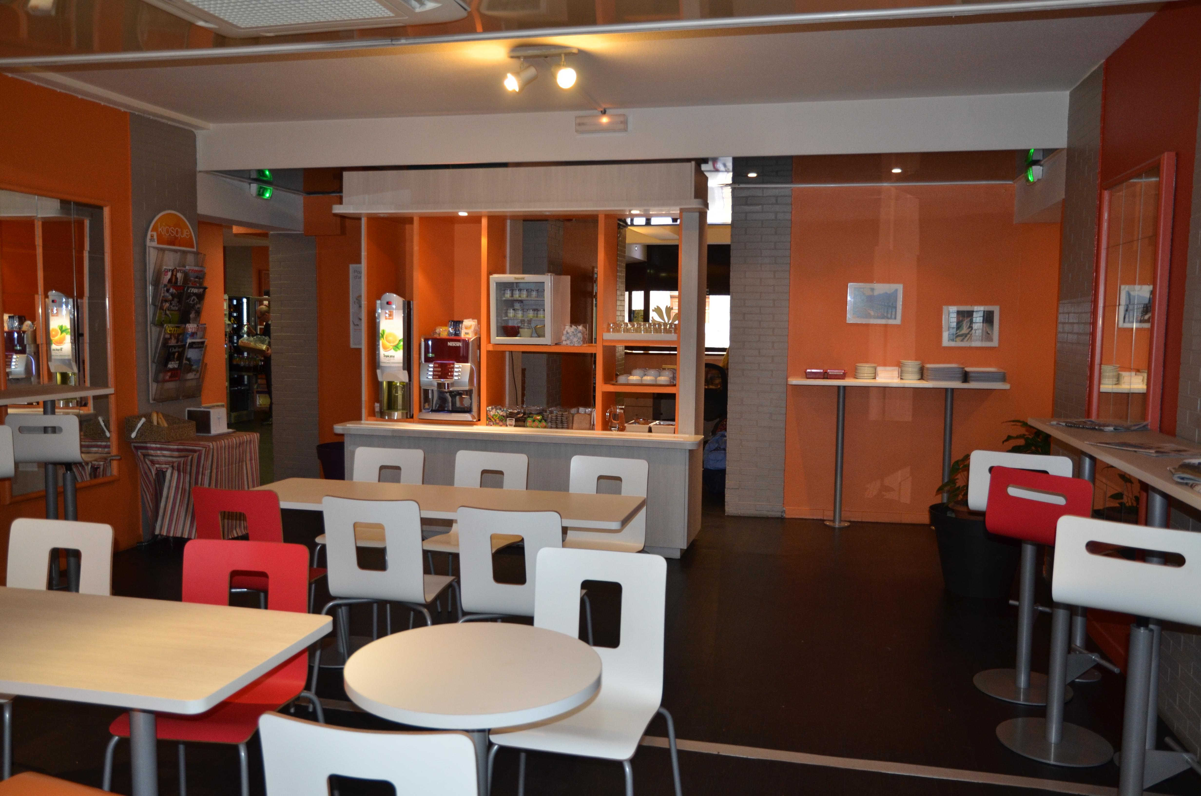 Ibis Centre Prefecture 3*