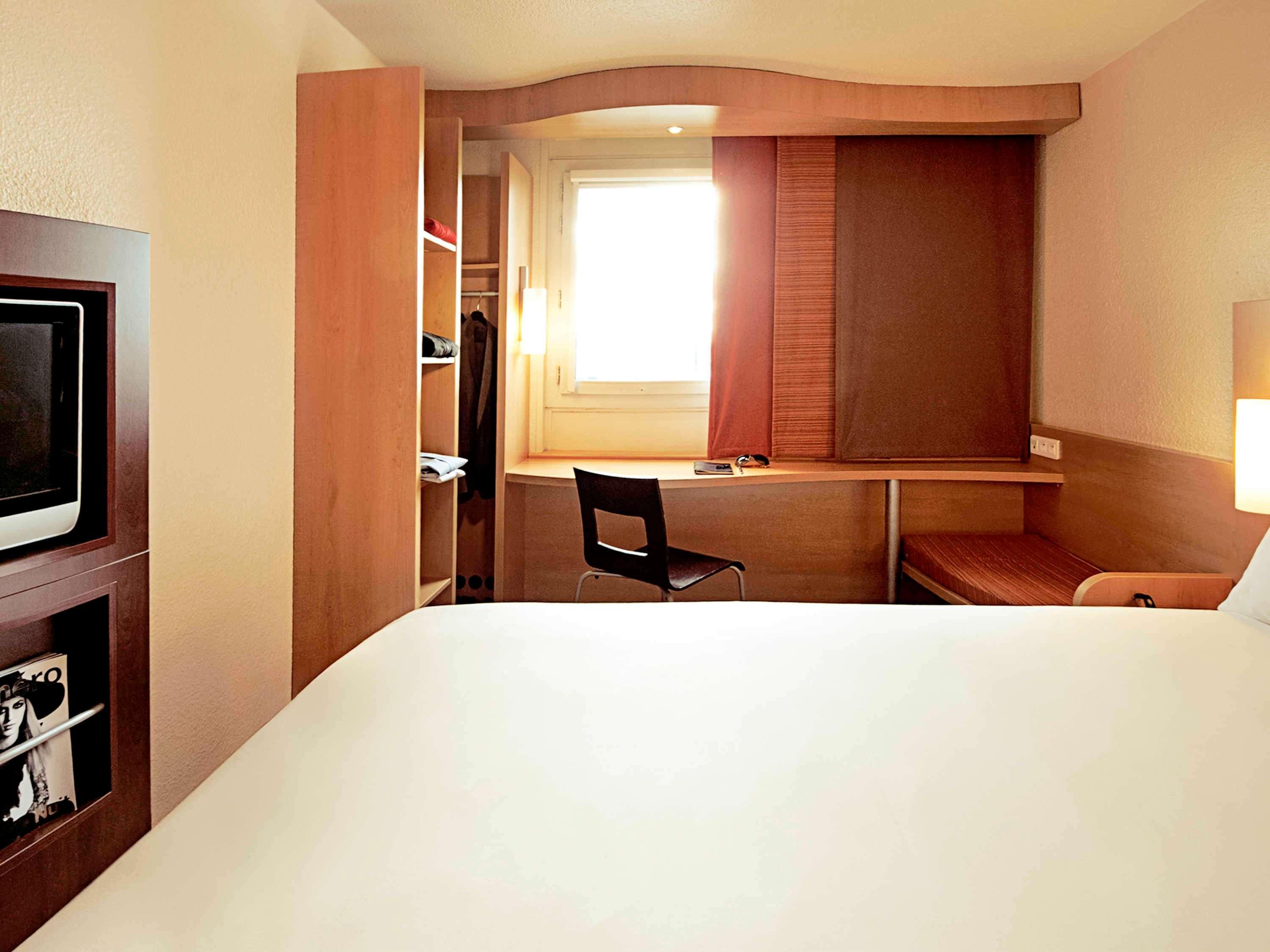 Hotel Ibis Centre Gare Saint Charles 3*