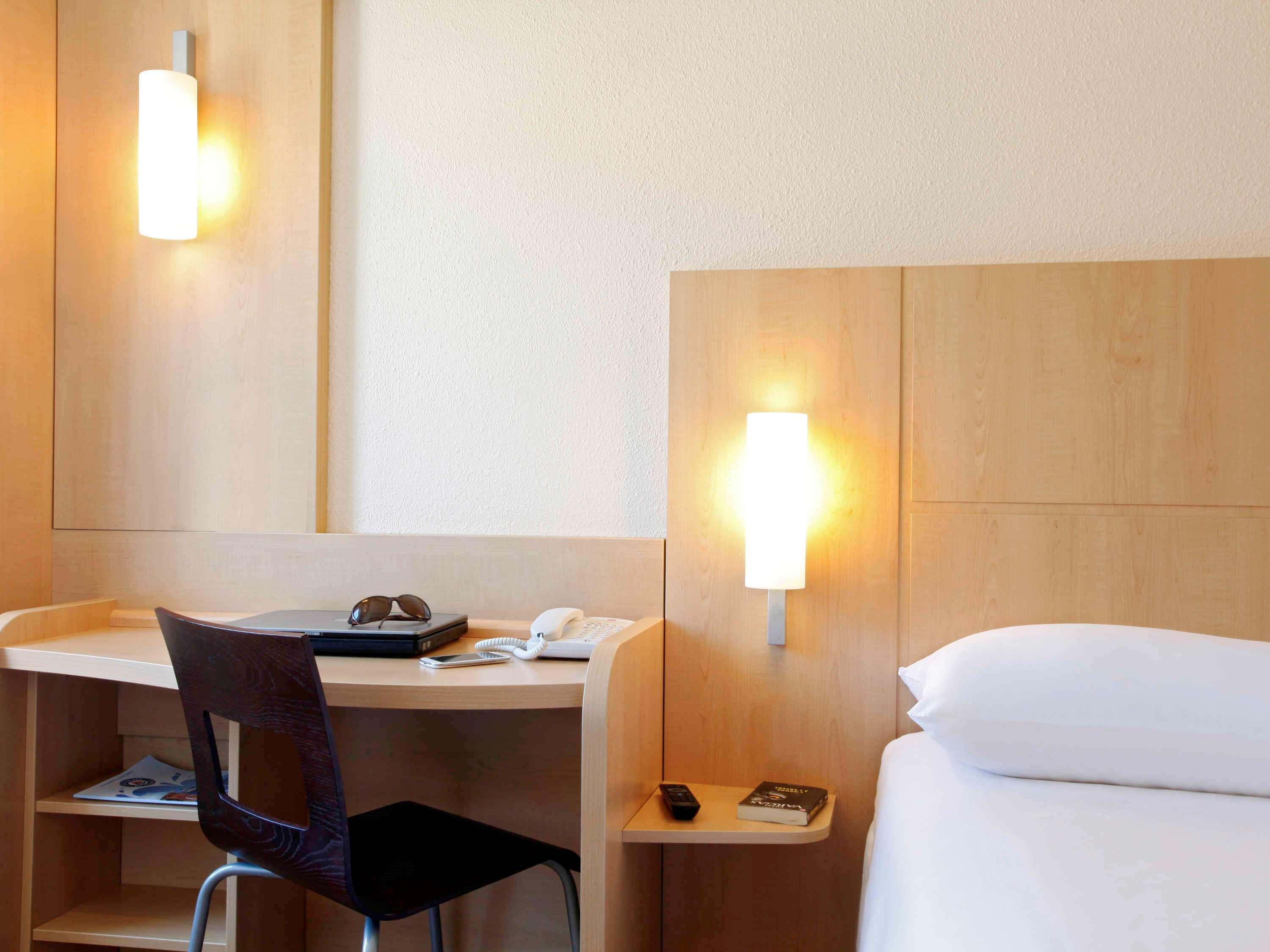 Hotel Ibis Centre Gare Saint Charles 3*