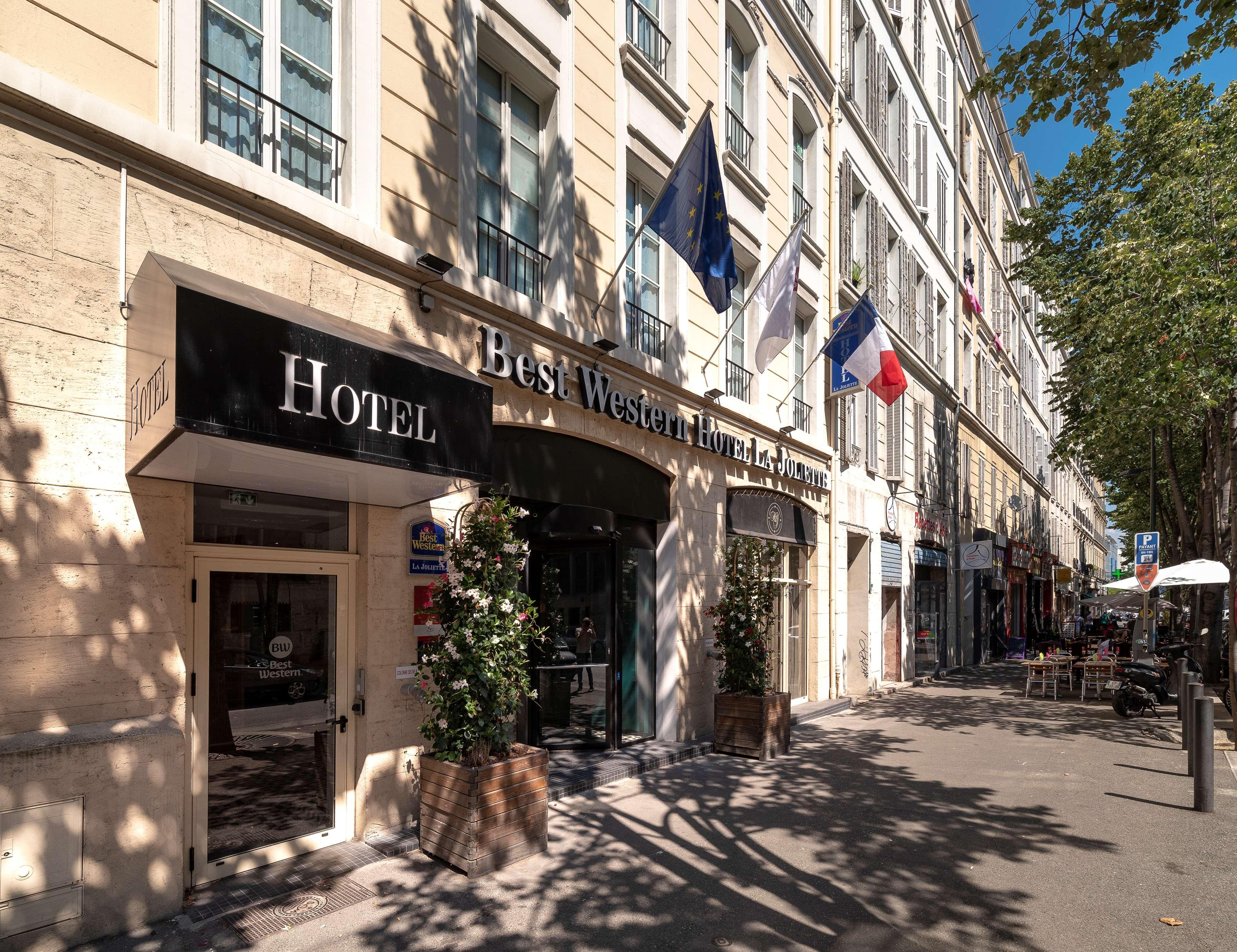 Western La Joliette Hotel 4*