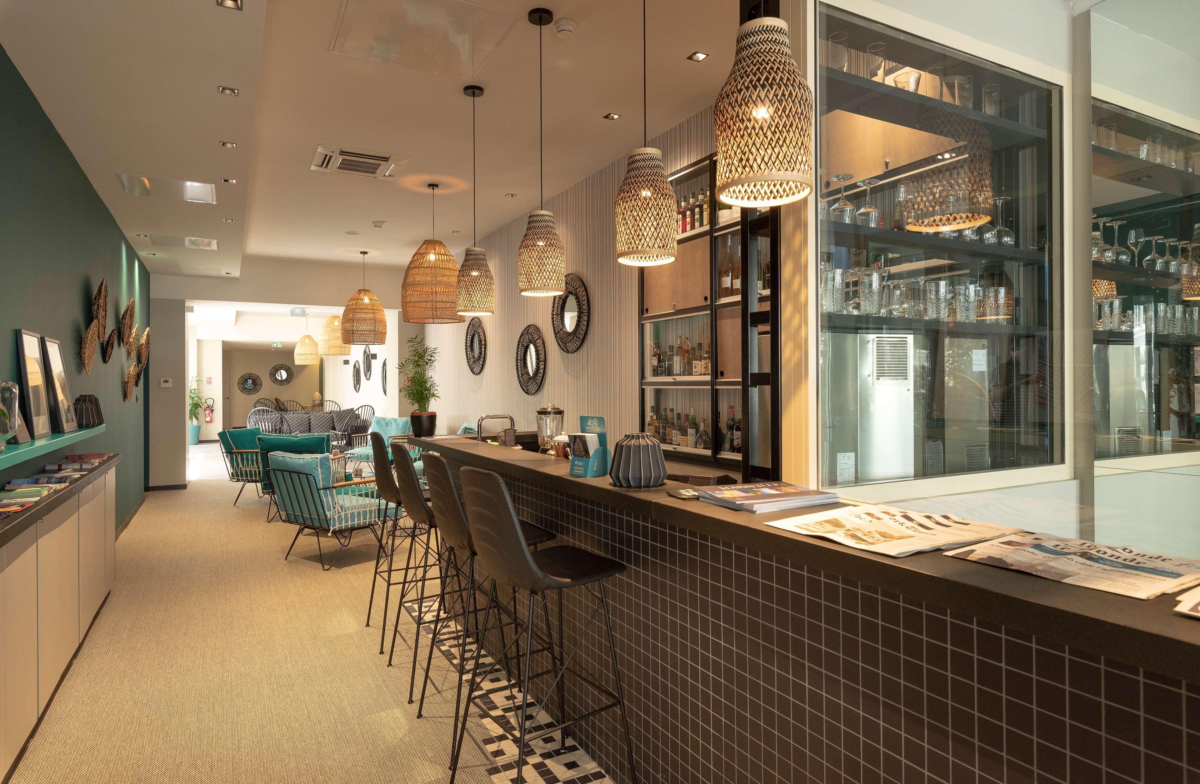 Western La Joliette Hotel 4*