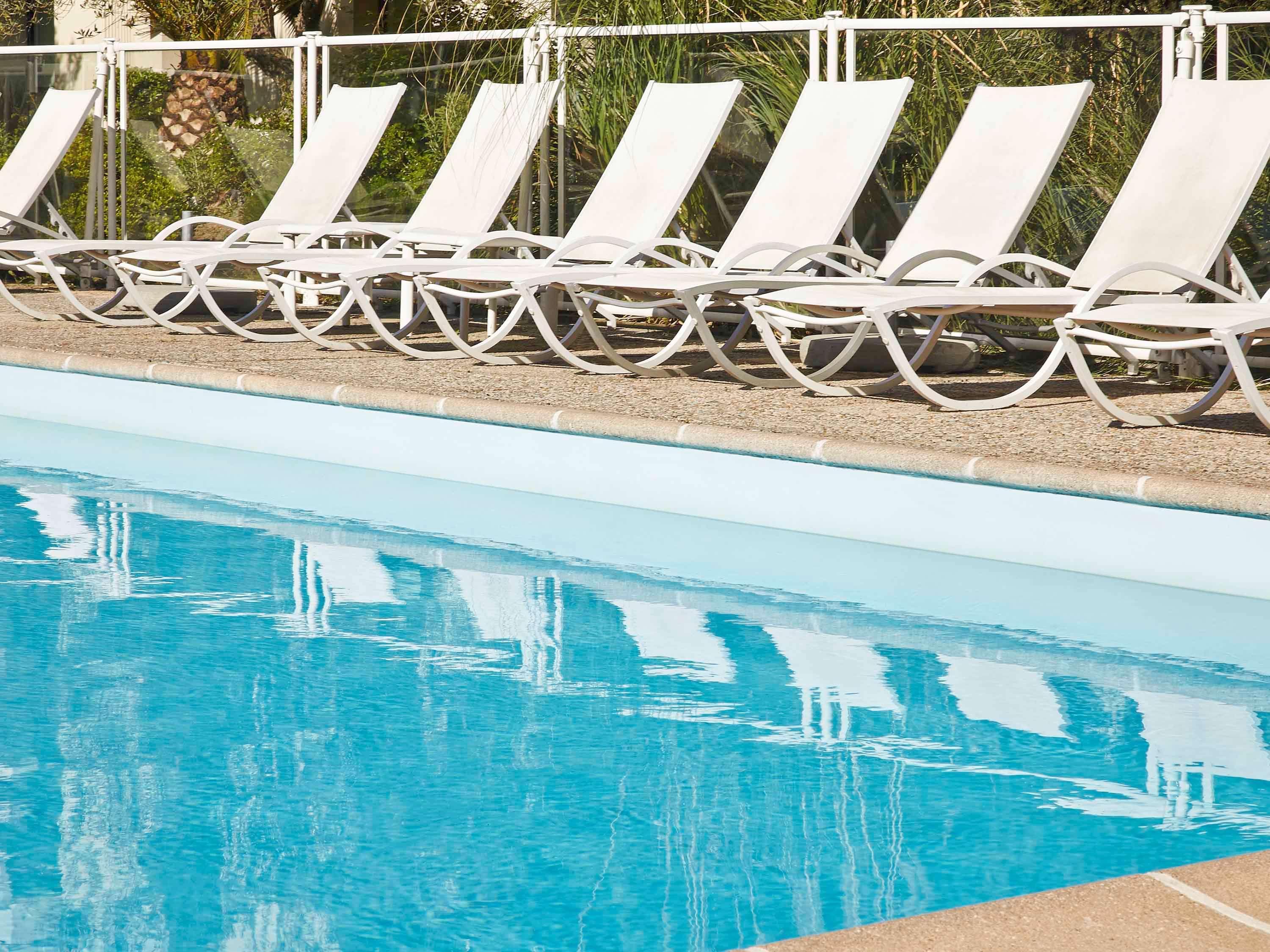 Novotel Est Porte D'aubagne Hotel 4*