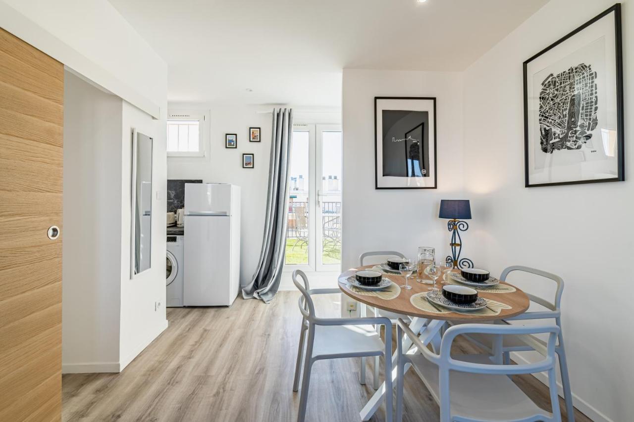 Appartement Marseille: Superbe Vue Sur Notre-dame De La Garde Marseilles