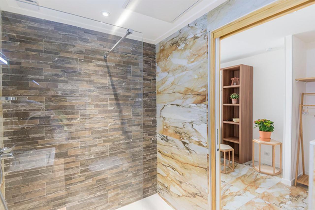 17 M For 2 Refurbished On The Old Port *