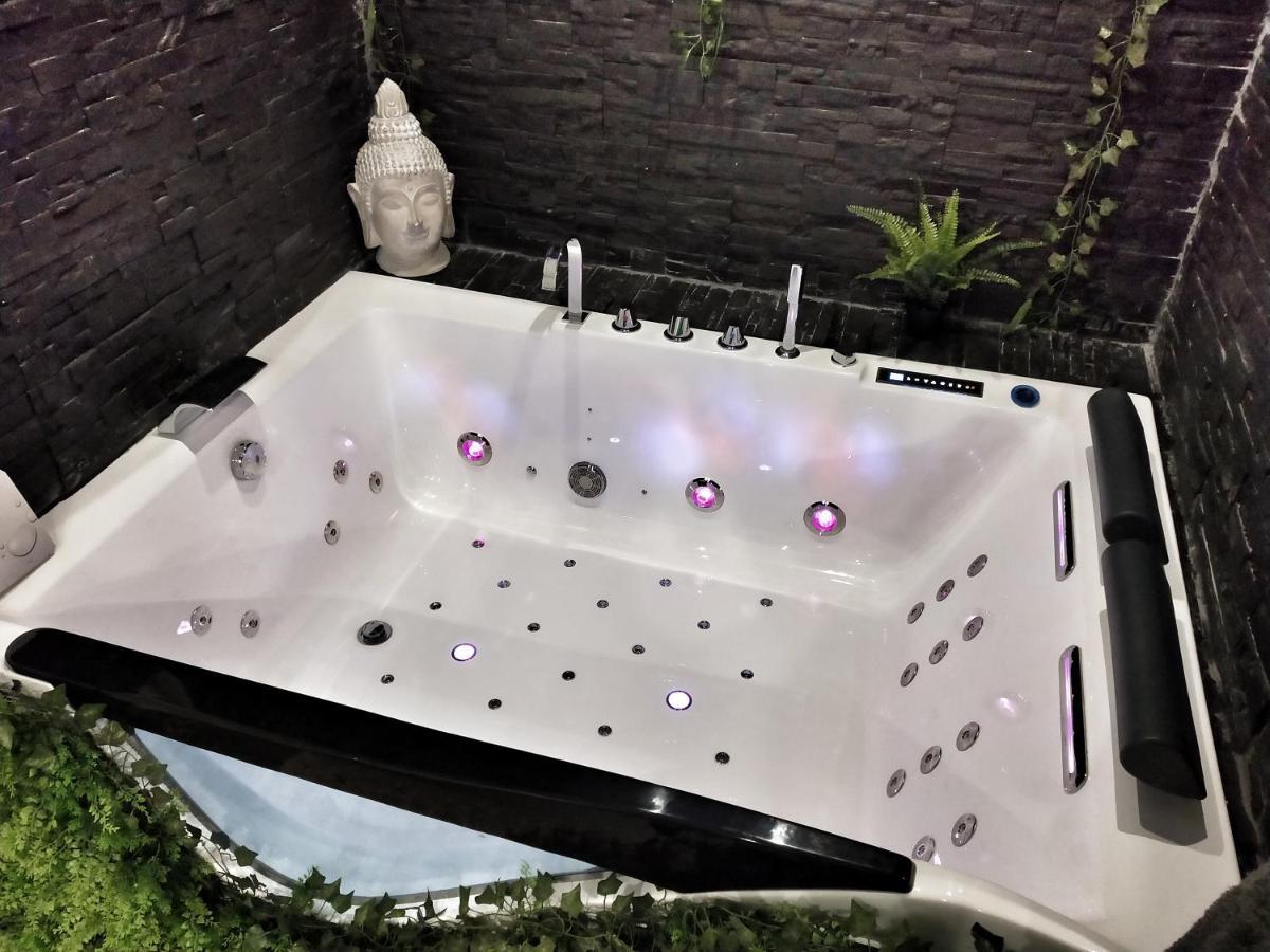 Jacuzzi Privatif Des Catalans Apartamento
