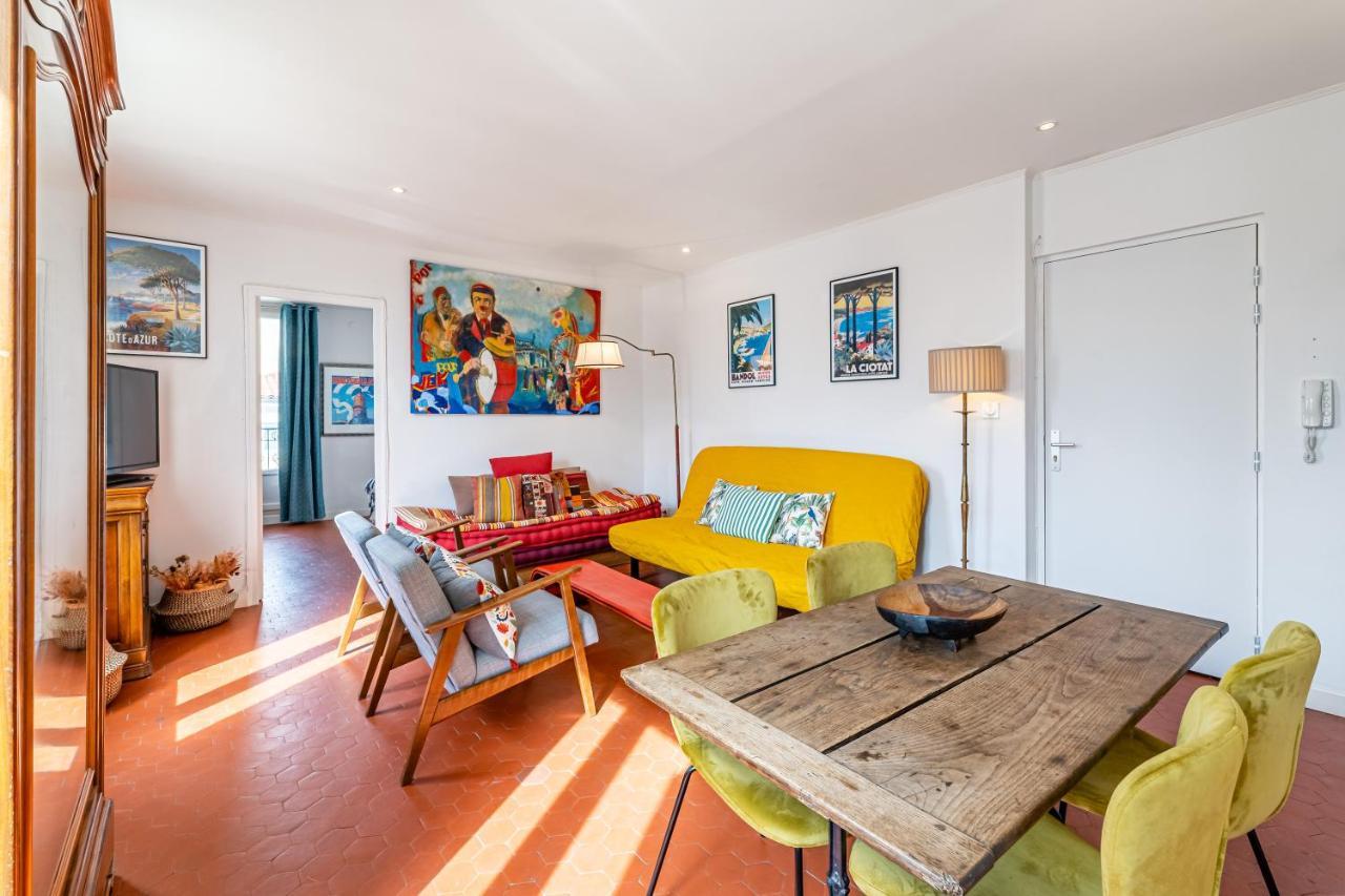 Balcon Filant, Vue 180, Store, Netflix, Clim ,ascenseur, T2, Acces Avec Code Appartement *