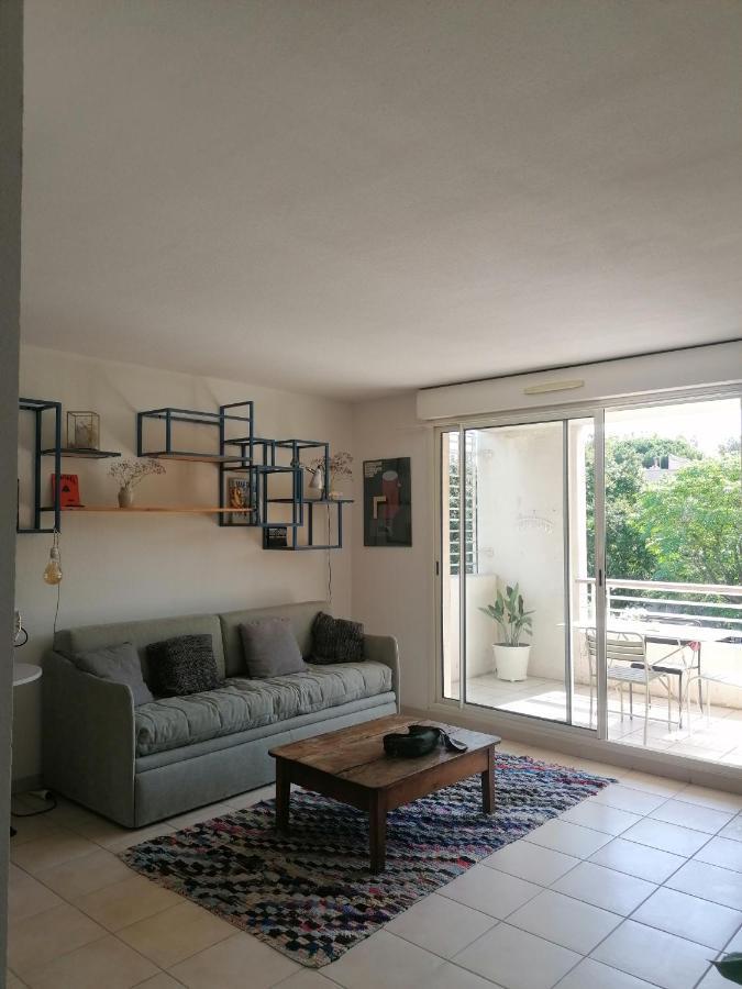 Apartment : Joli T2 Et Collines + Terrasse *