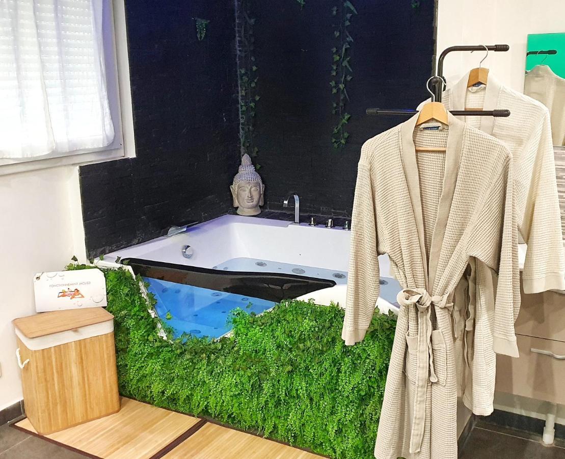 Jacuzzi Privatif Des Catalans