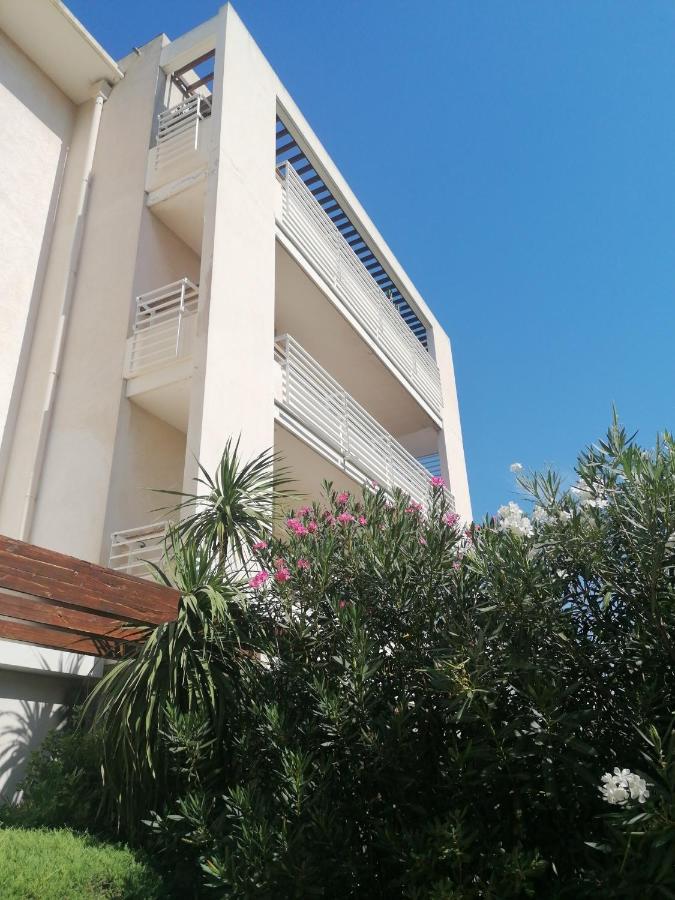 : Joli T2 Et Collines + Terrasse * Marseilles