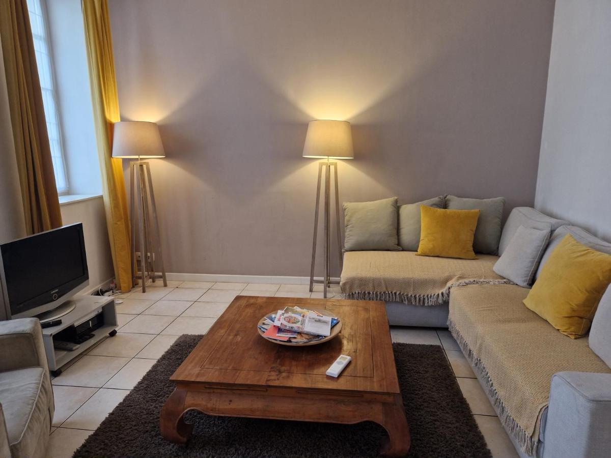 Apartment 2 Pieces Dans Le Centre Avec Petite Terrasse 3*** *