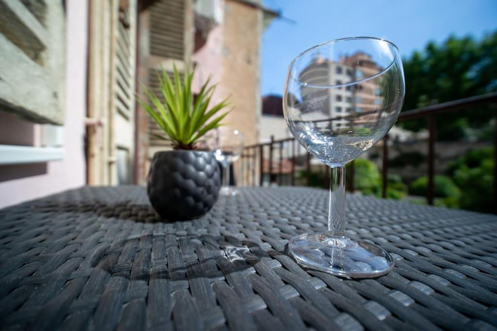 Appartement Air Conditioning Balcony 5 Couchages Marseilles