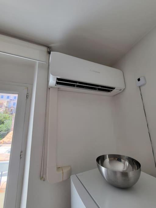 Appartement Air-conditioned With Bedroom And Balcony Marseille