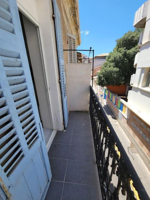Air-conditioned With Bedroom And Balcony Marseille