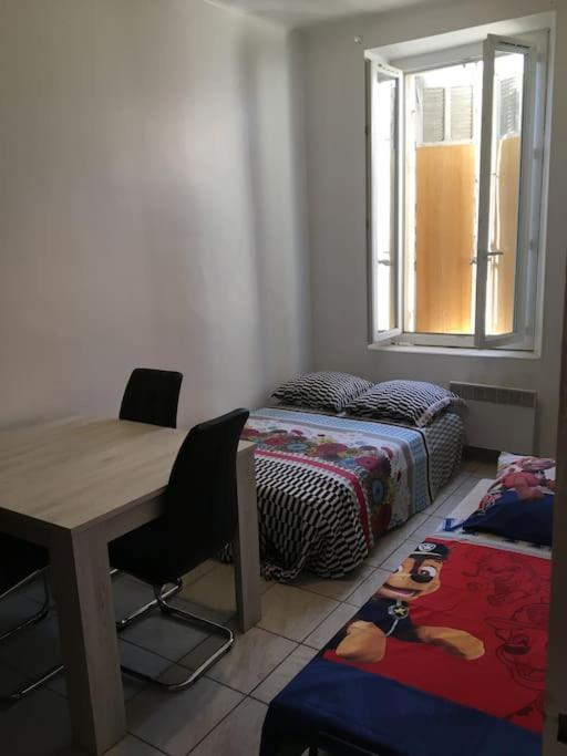 Apartment Flc 6 Couchages 2 Terrasse Metro 290m Marseille