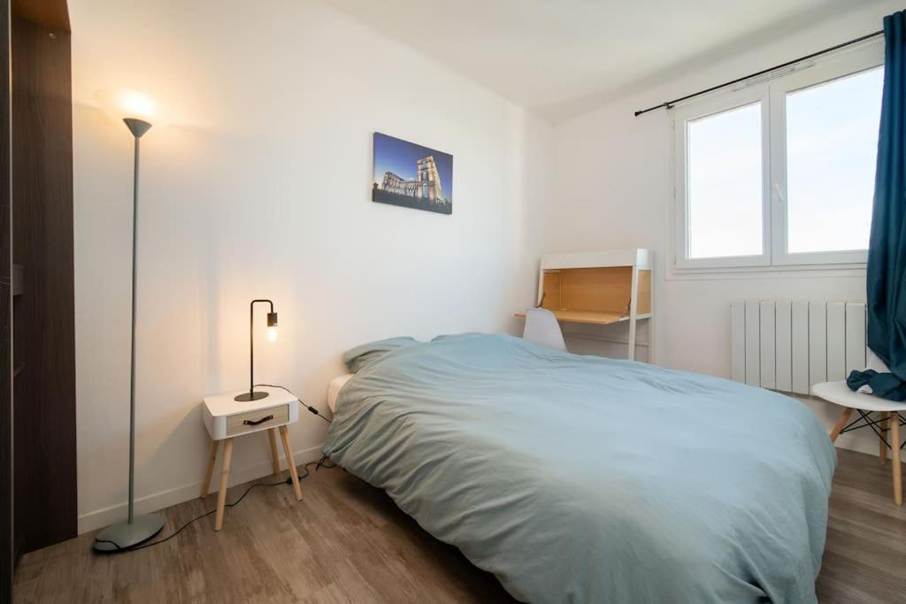 Air-conditioned Sleeps 4 To 6 Parking Appartement
