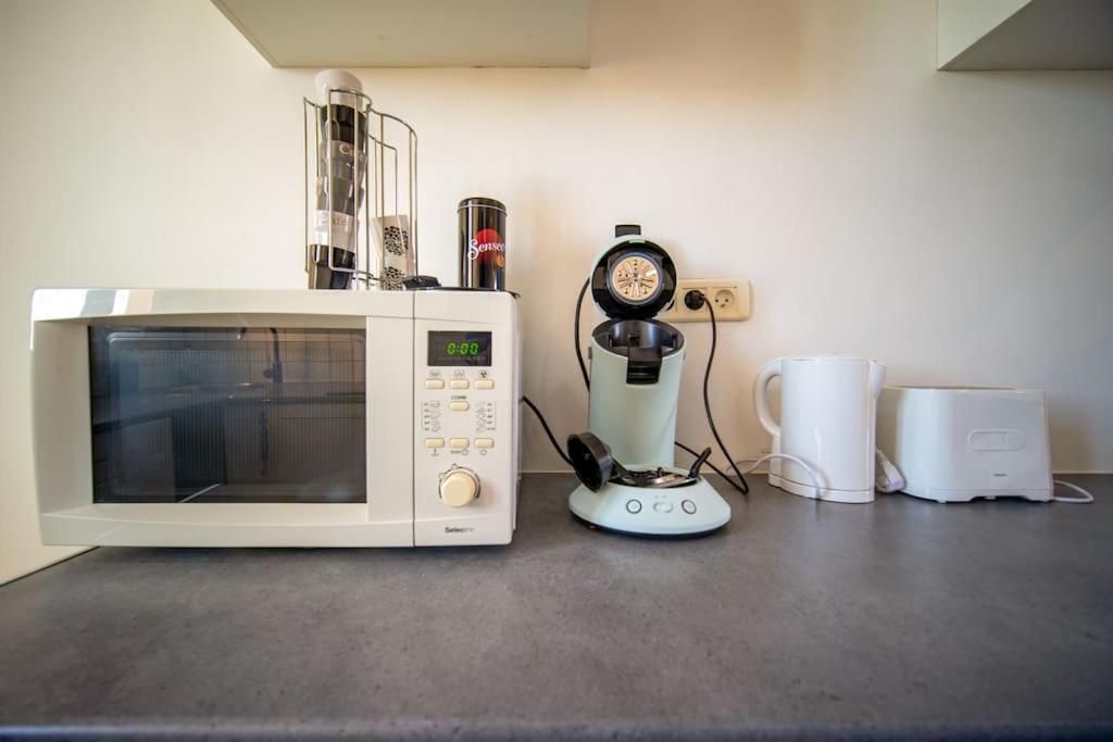 Air-conditioned Sleeps 4 To 6 Parking