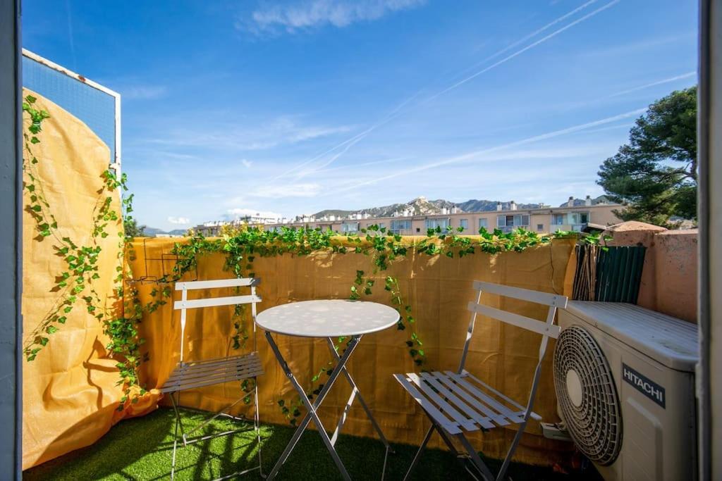 Air-conditioned Sleeps 4 To 6 Parking Appartement *
