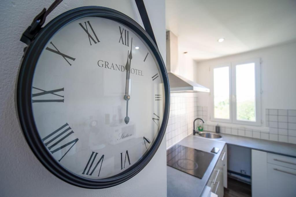 Appartement Air-conditioned Sleeps 4 To 6 Parking