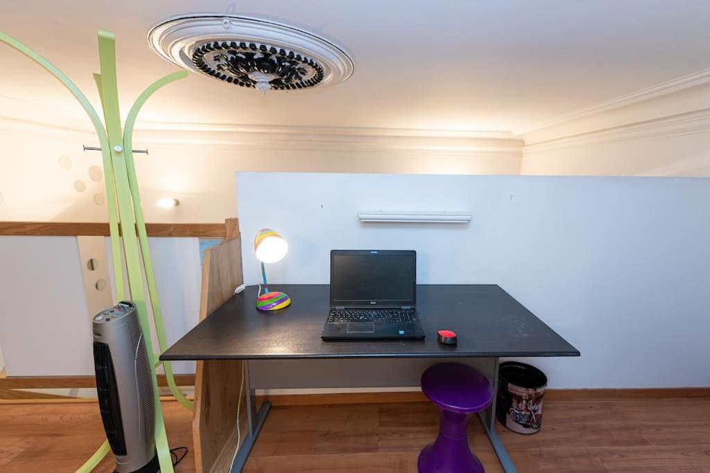 Apartment Anna-maria : Grand 10 Personnes+parking Prive -actif+ Location- Marseille