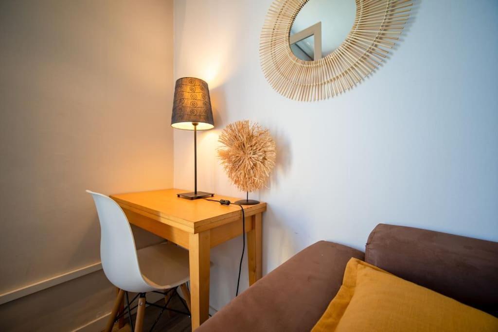 Air-conditioned Sleeps 4 To 6 Parking