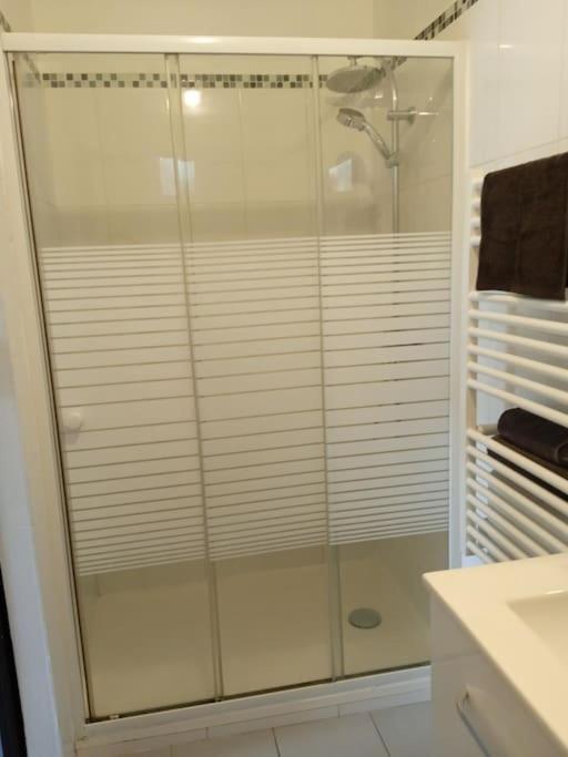 Appartement Studio Independant Proximite Metro Universites Afpa