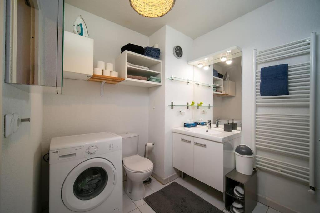 Fully Equipped With Terrace Sleeps 4 Apartment *
