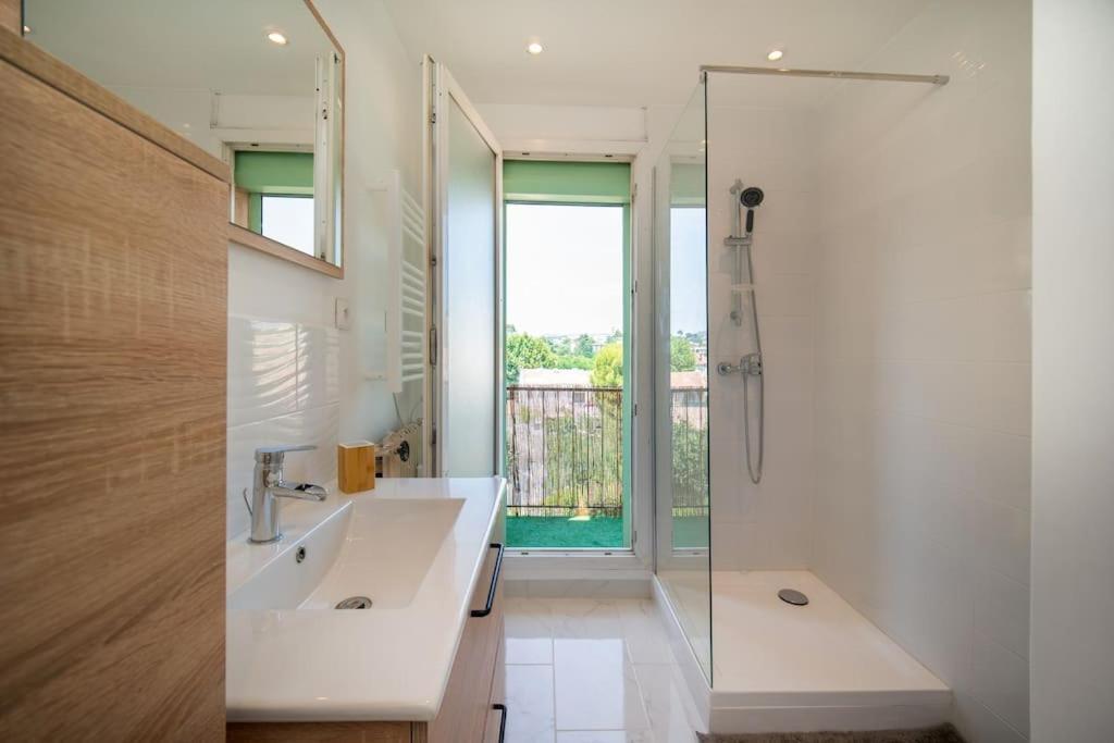 Appartement Fully Equipped With Parking 6 Beds