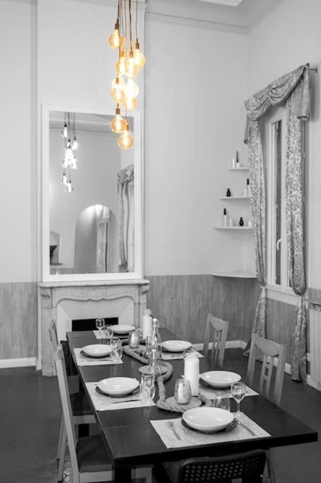 Anna-maria : Grand 10 Personnes+parking Prive -actif+ Location- * Marseille